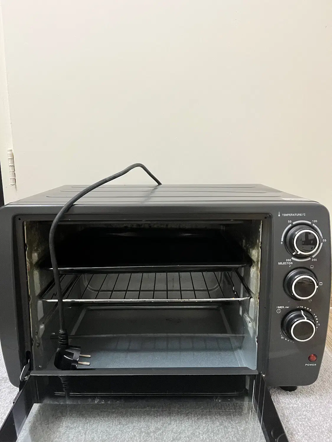 توستر کاملا سالم|اجاق گاز و لوازم برقی پخت‌وپز|گرگان, |دیوار