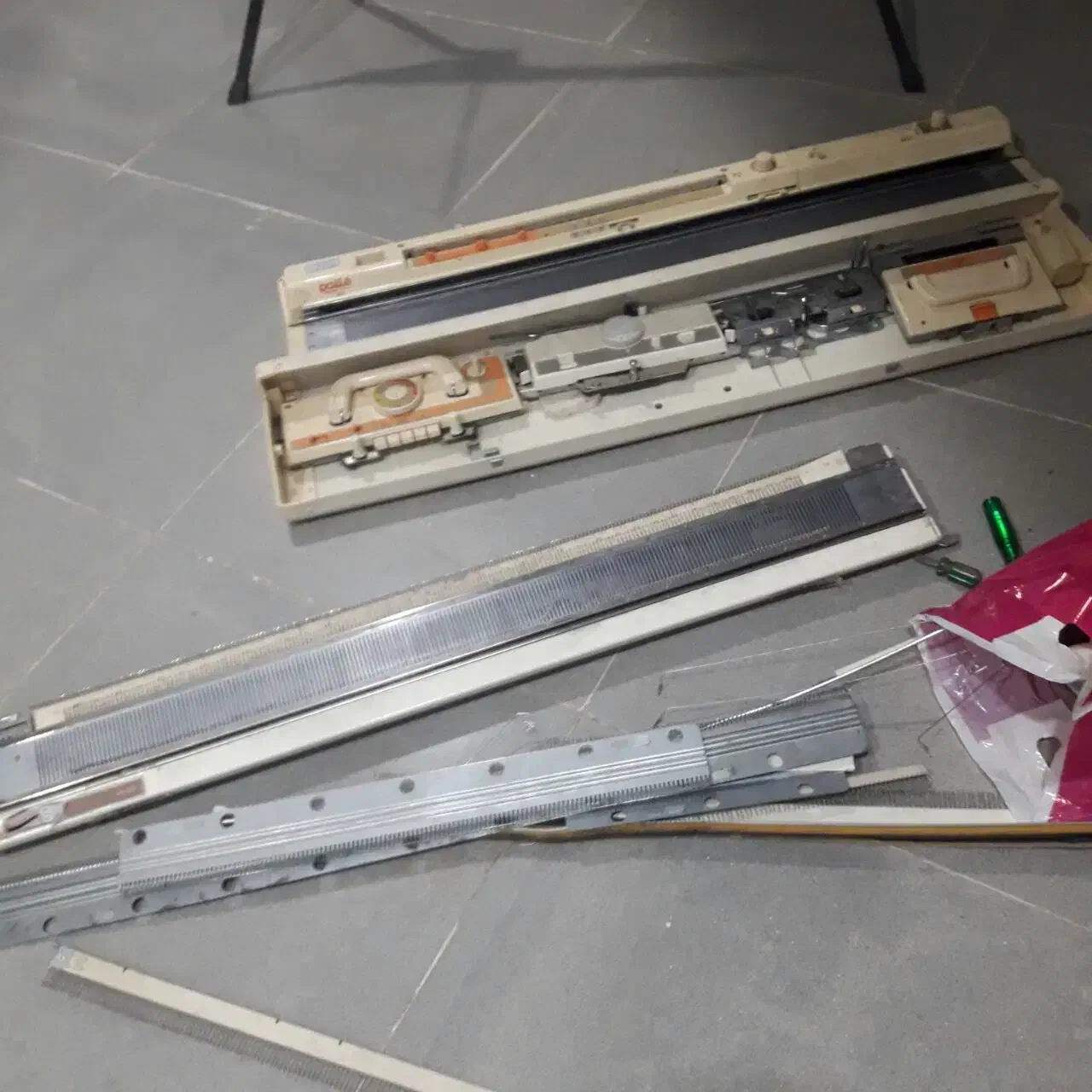 دستگاه بافتنی برادر ژاپن|لوازم خیاطی و بافتنی|مریوان, |دیوار