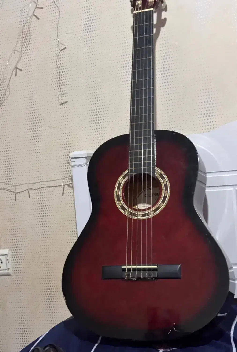 گیتار کلاسیک|گیتار، بیس، امپلیفایر|ارومیه, |دیوار