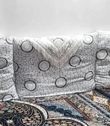 رو بالشی بزرگ|رختخواب، بالش، پتو|ارومیه, |دیوار