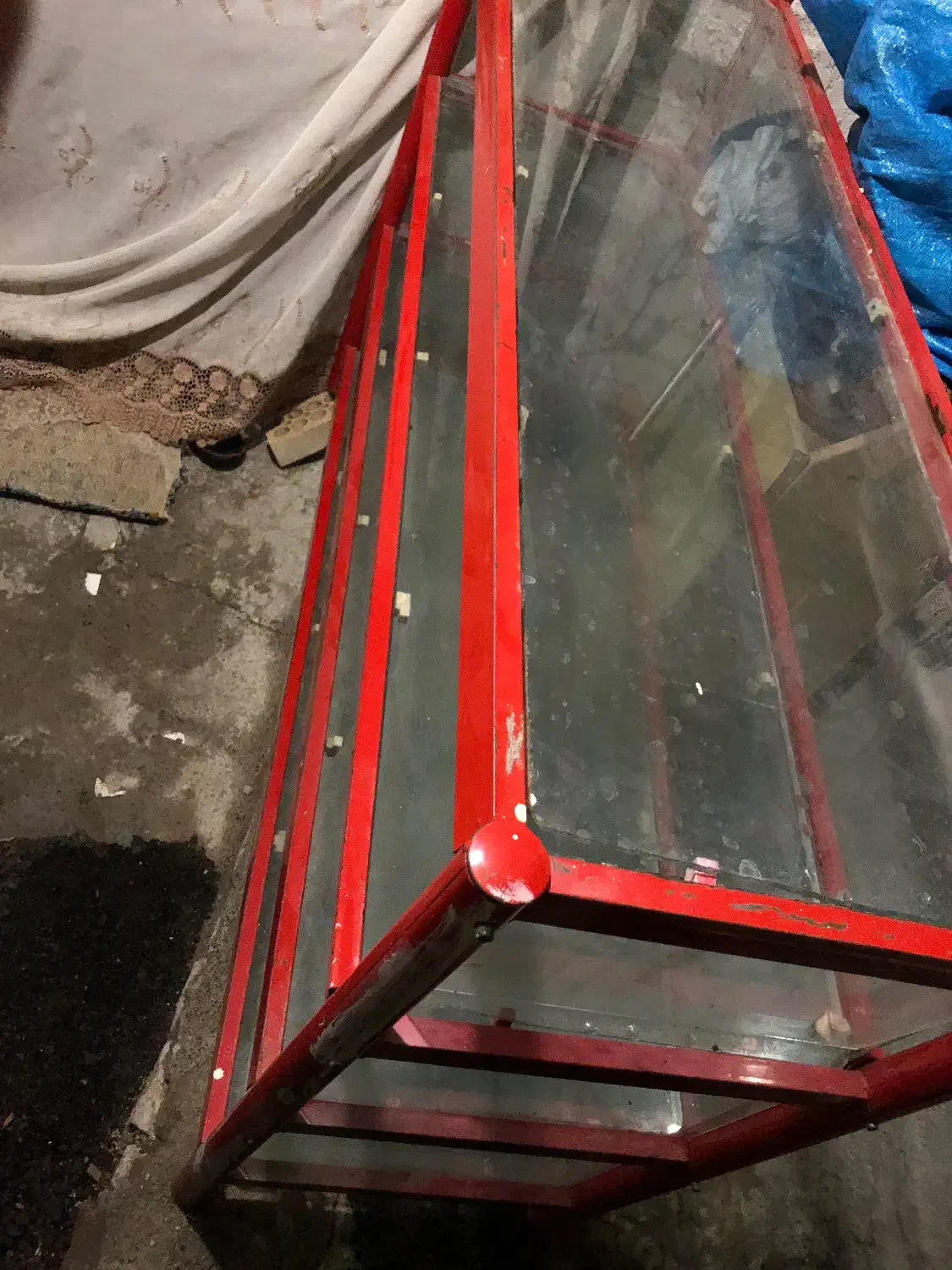 ویترین شیشه ای|فروشگاه و مغازه|گرمی, |دیوار