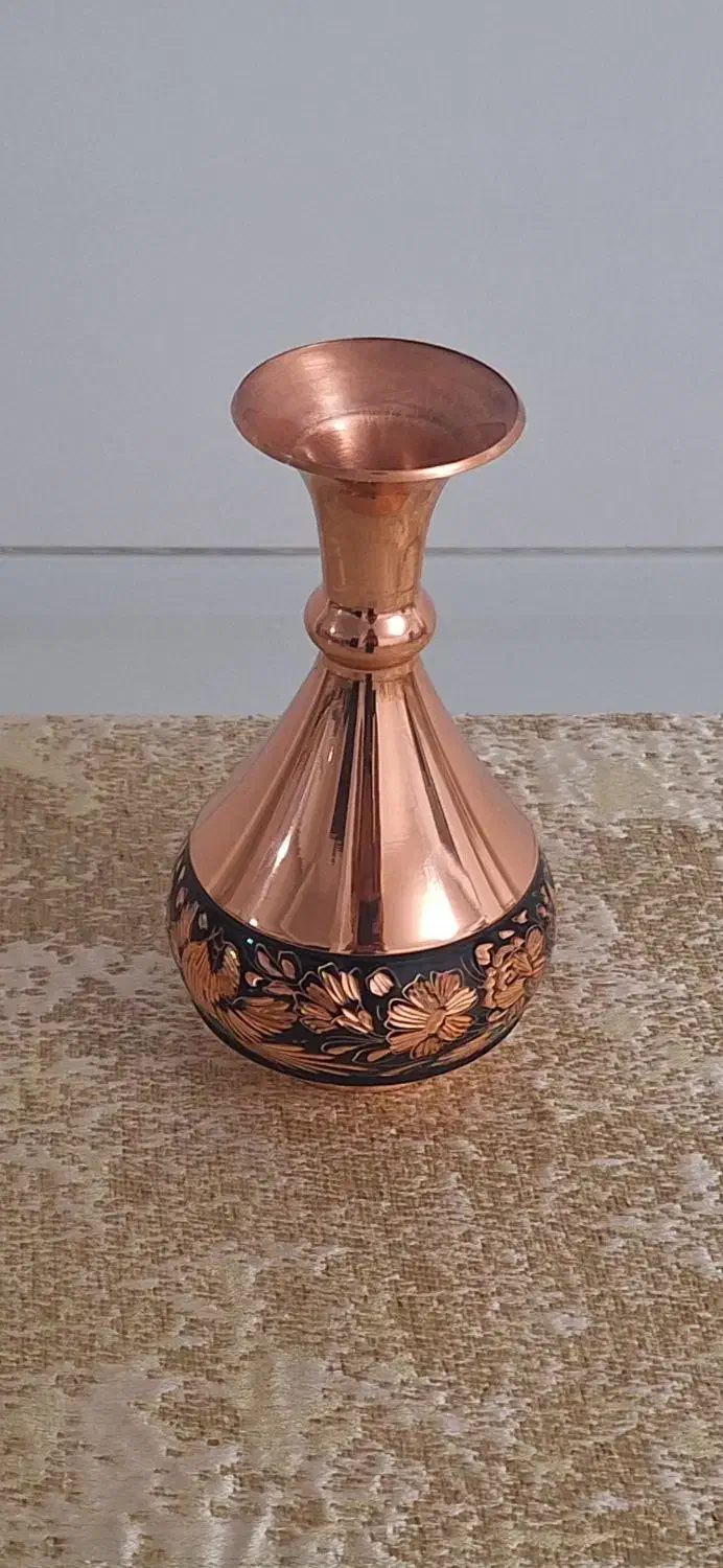 گلدان مسی کاملا نو|صنایع دستی و سایر لوازم تزئینی|پاکدشت, پاکدشت (مامازند)|دیوار