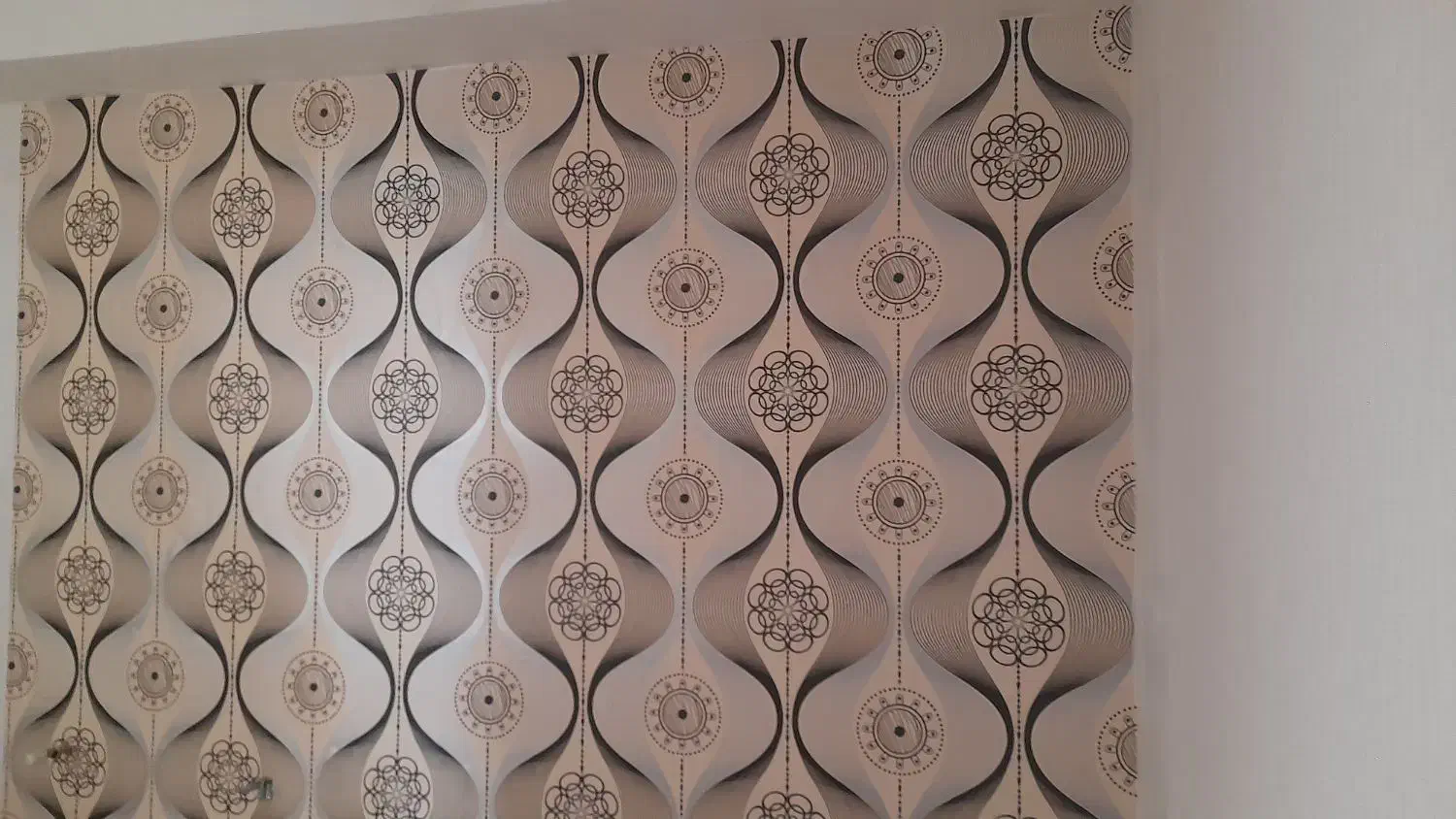 فروش و نصاب کاغذ دیواری رنگ ساختمان انجام میشود|خدمات پیشه و مهارت|دماوند, گیلاوند|دیوار