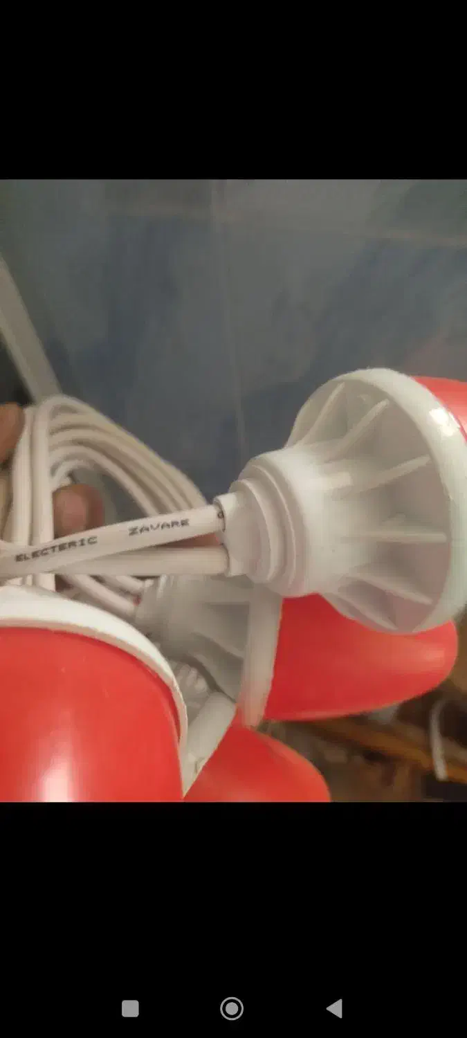 ریسه بلوطی|ریسه و چراغ تزئینی|رباطکریم, رباطکریم|دیوار