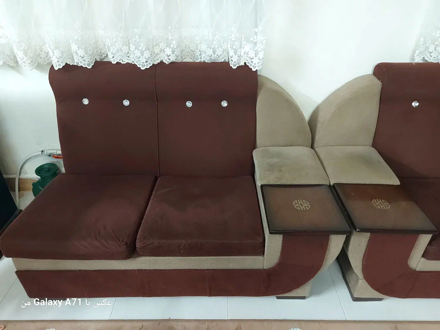 مبل ۷ نفره و میز کنار|مبلمان خانگی و میز عسلی|رشت, کوی فکوری|دیوار