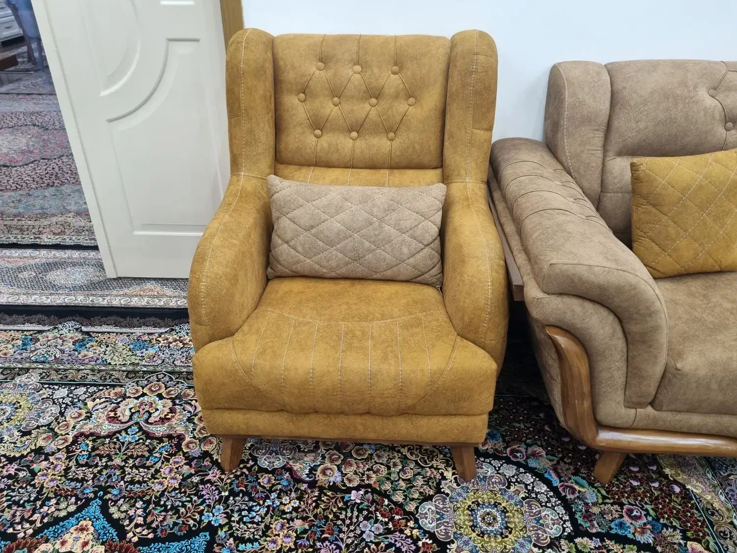 مبل ۱۱ نفر ومیز نهار خوری ۶ نفر|مبلمان خانگی و میز عسلی|آزادشهر, |دیوار