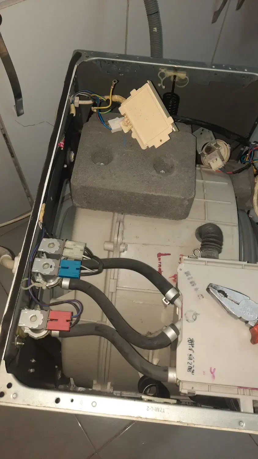 تعمیرات لباسشویی یخچال مغازه یخچال فریزر خونگی|خدمات پیشه و مهارت|کرج, فاز ۴ مهرشهر|دیوار