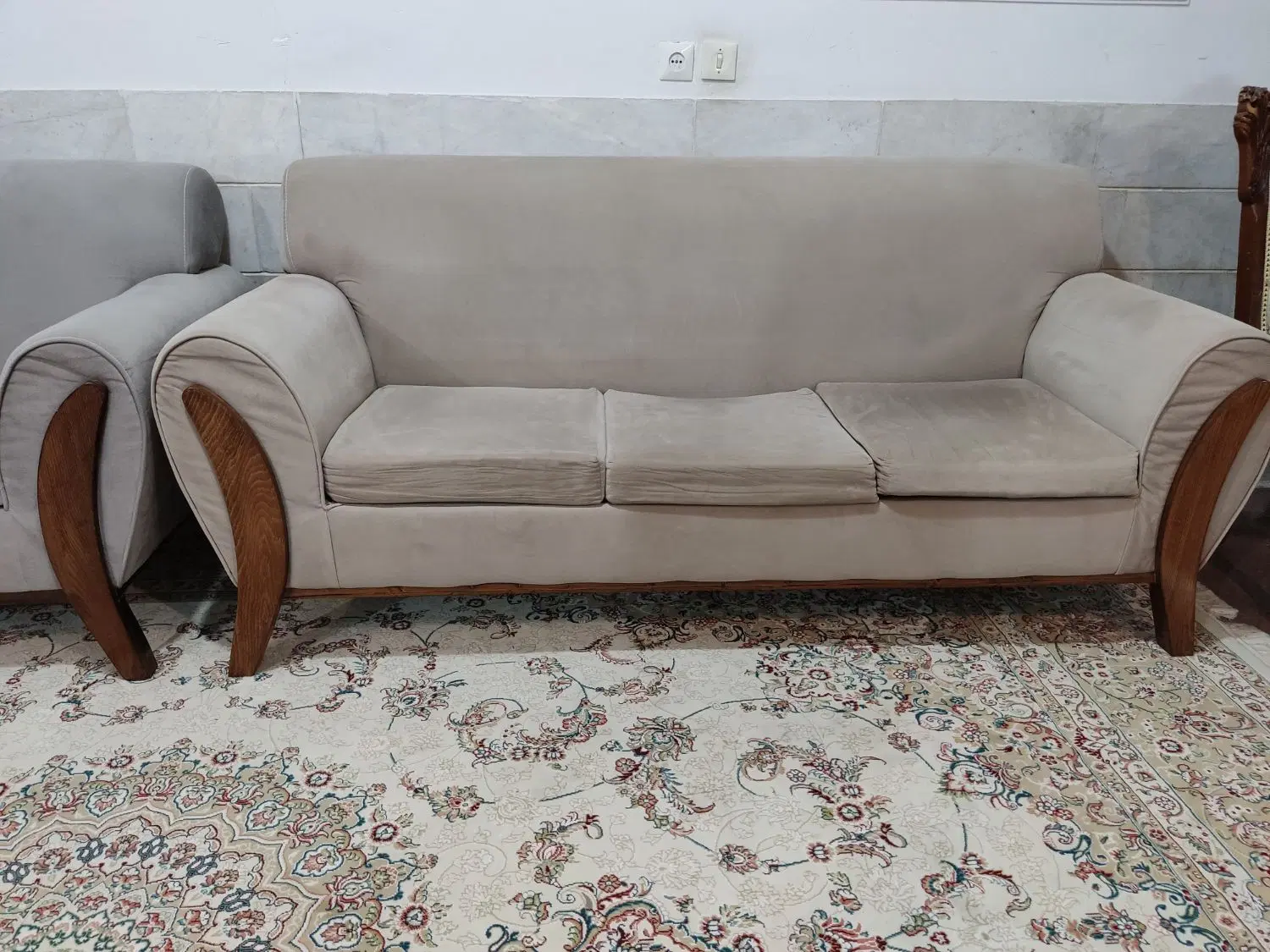مبل|مبلمان خانگی و میز عسلی|یزد, |دیوار