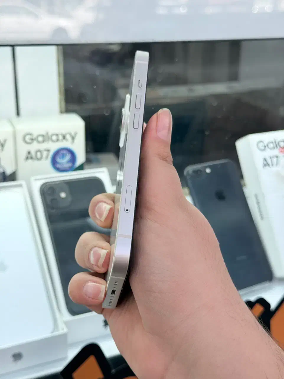 ایفون ۱۳ با حافظه ۱۲۸ گیگ|موبایل|رشت, باهنر|دیوار