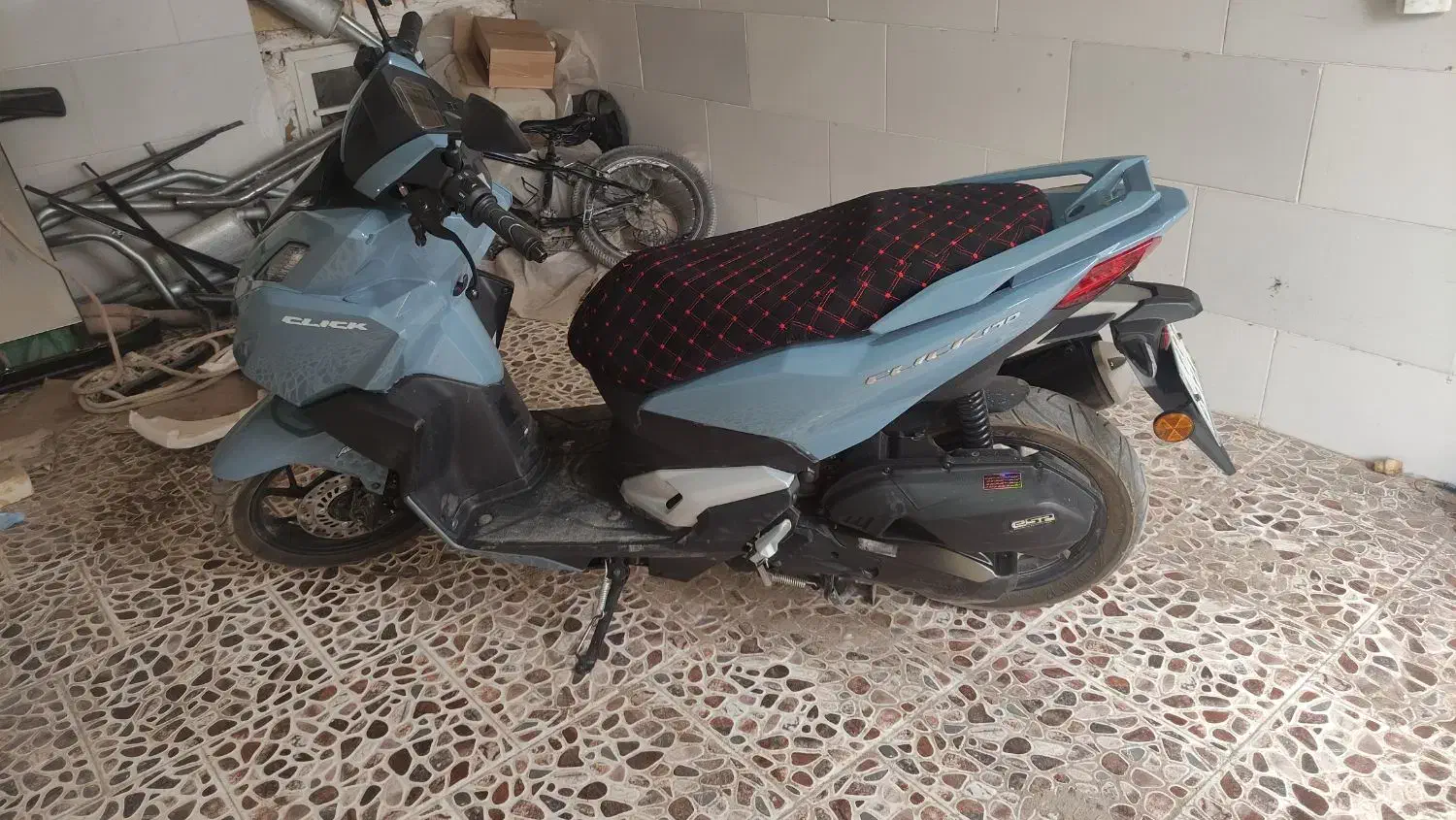 فروش هندا و کلیک|موتورسیکلت|بافق, |دیوار