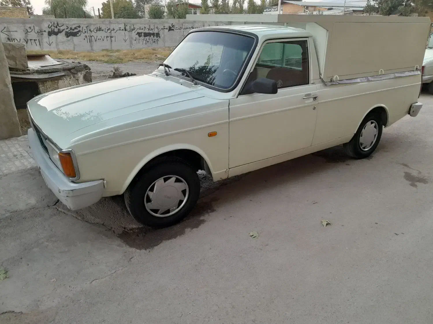 پیکان وانت|خودرو سواری و وانت|هشتگرد, هشتگرد قدیم|دیوار