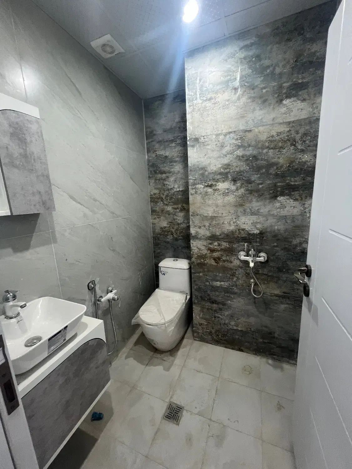 ۱۷۰ متری ، ۳ خواب ،کلید اول ، غربی فاز ۳|فروش آپارتمان|اهواز, کیانپارس |دیوار