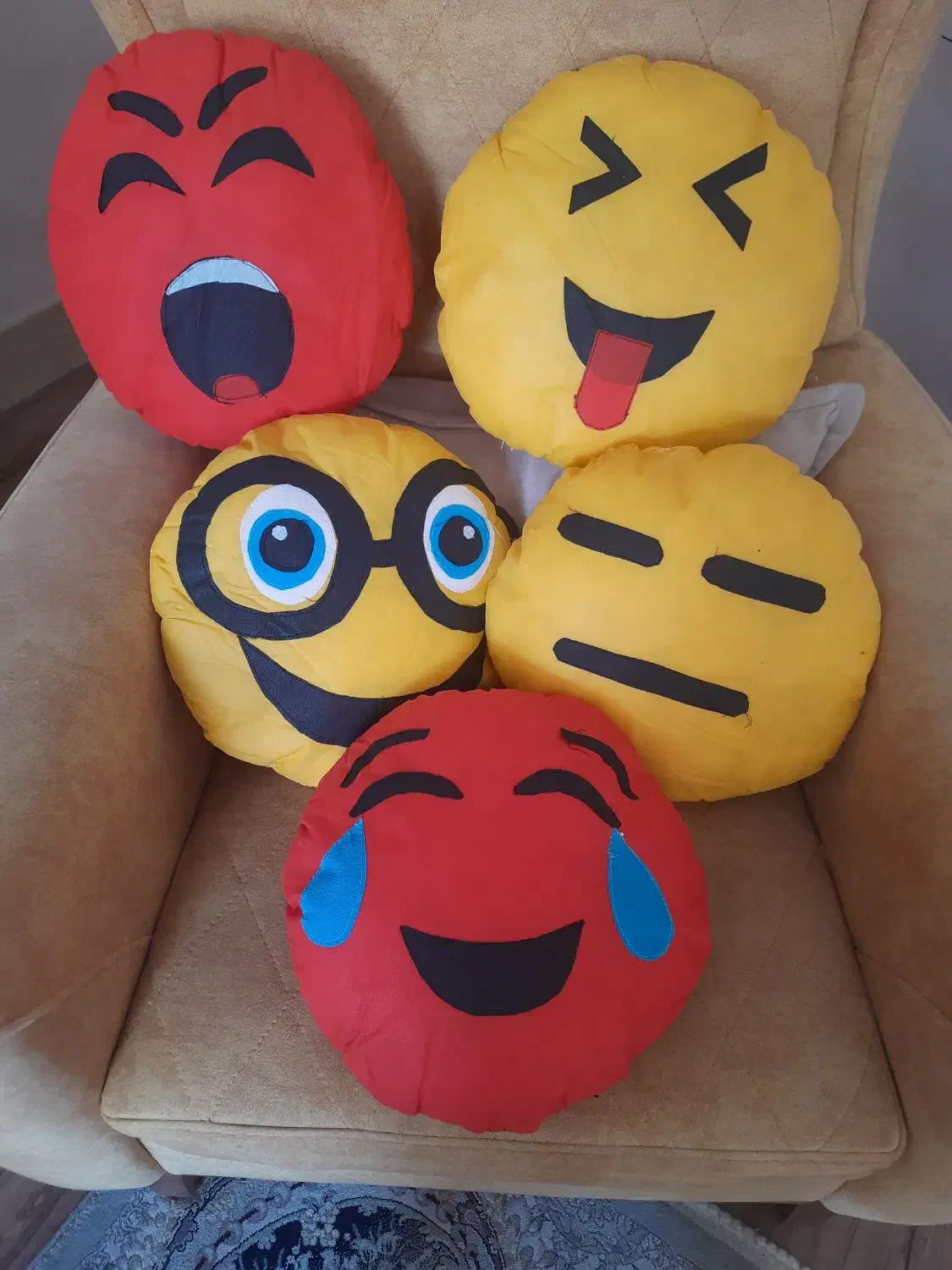 عروسک ایموجی|اسباببازی|شاهینشهر, حافظ شمالی|دیوار