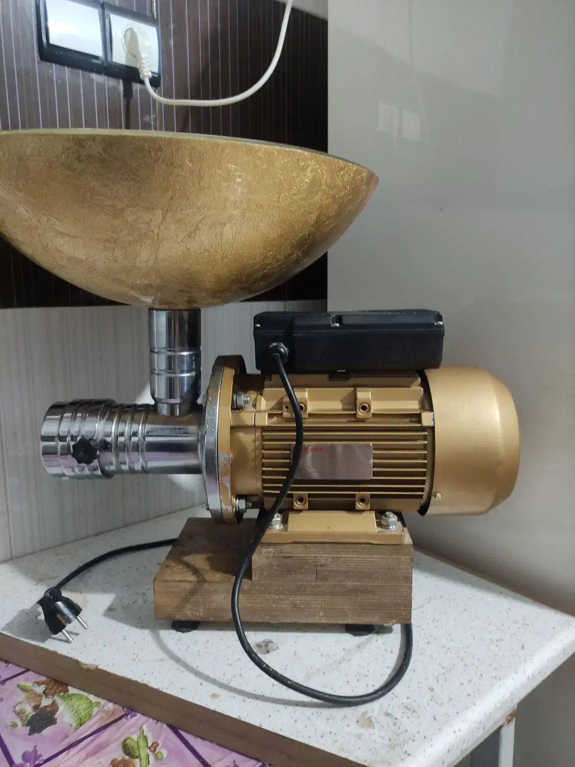 دستگاه کره گیری بادام زمینی|سایر لوازم برقی|شیراز, بعثت|دیوار