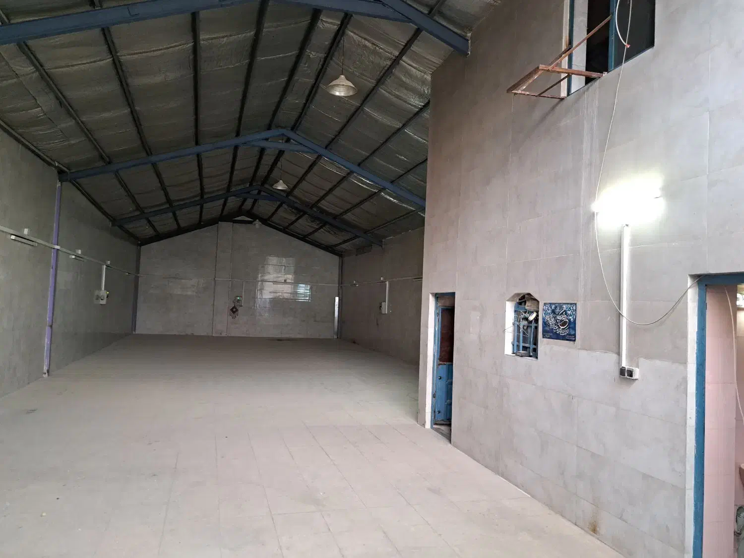 سوله ۲۵۰متری تمام بهداشتی کوچه اسفالت|اجارهٔ دفتر صنعتی، کشاورزی، تجاری|اصفهان, بهارستان|دیوار