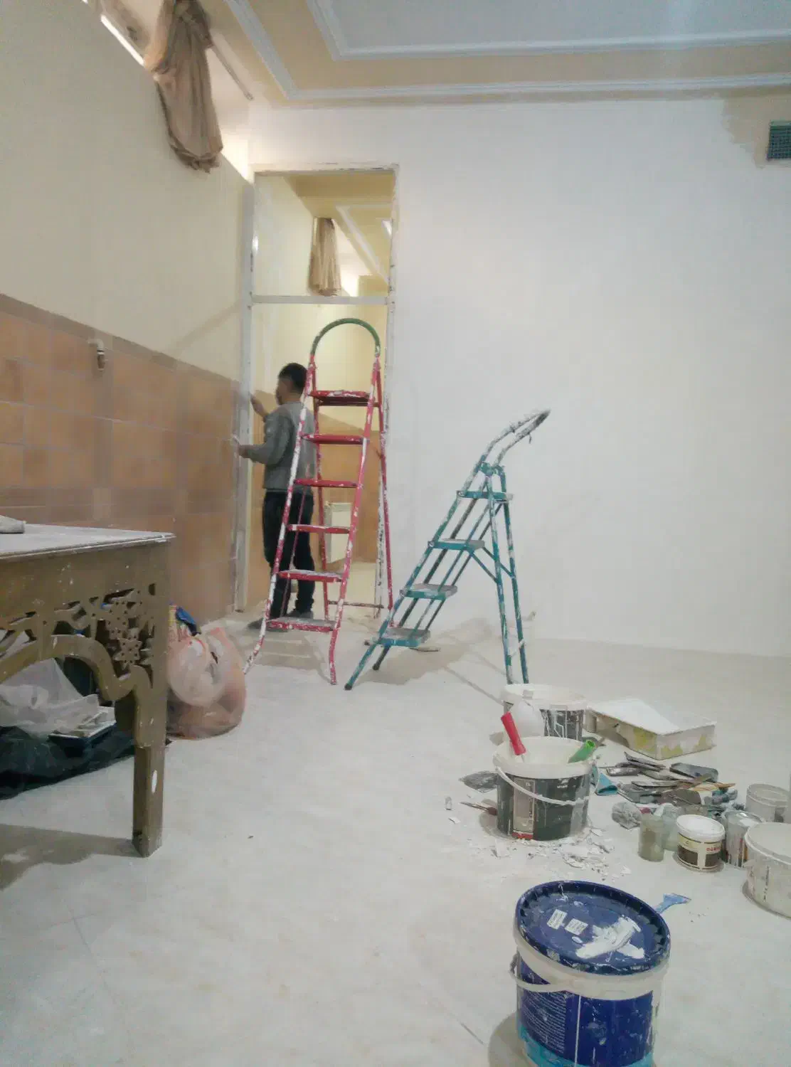 نقاشی ساختمان|خدمات پیشه و مهارت|صدرا-فارس, فاز ۱|دیوار