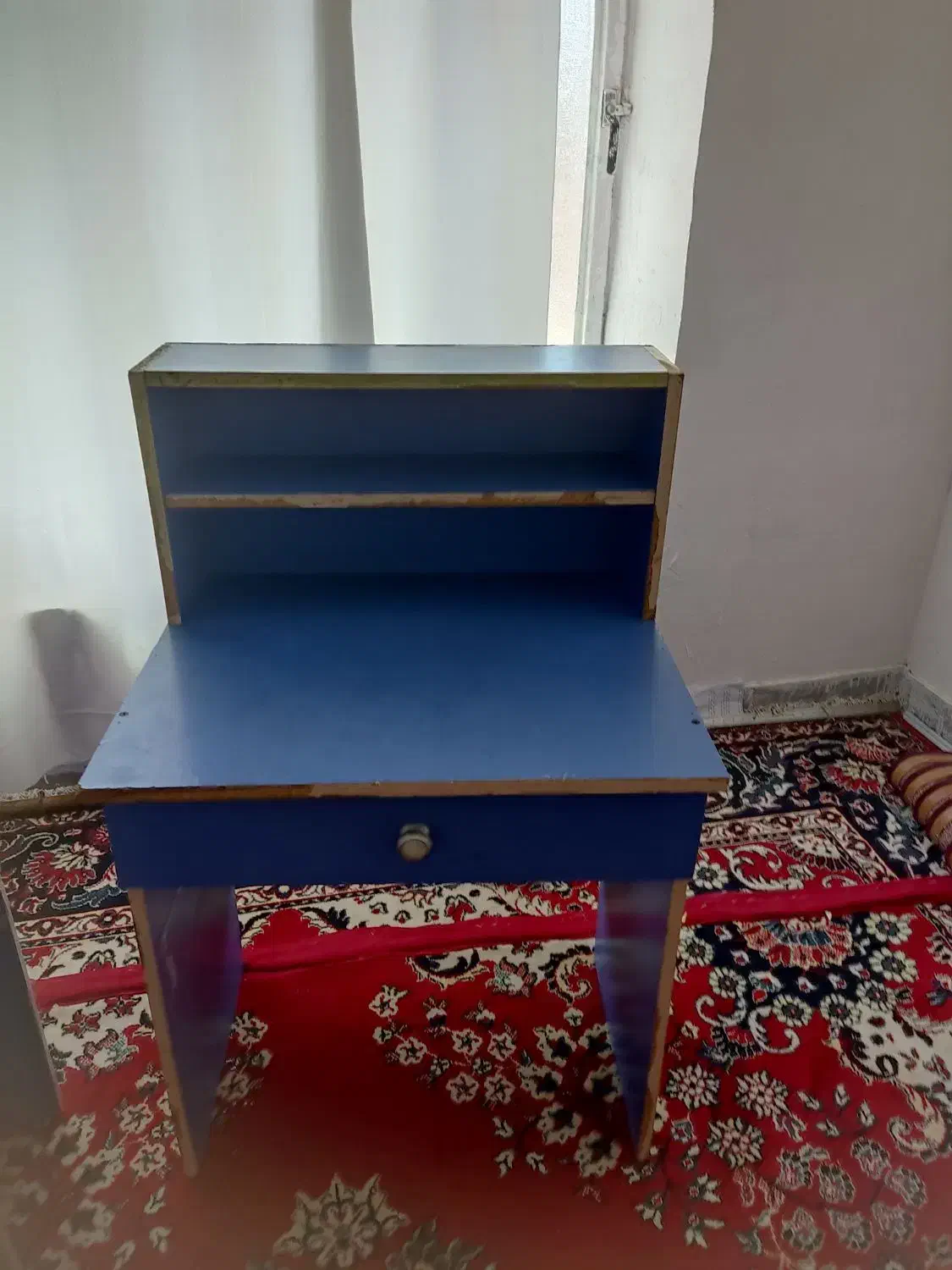 میز و صندلی تحریر|میز تحریر و کامپیوتر|ایلام, |دیوار