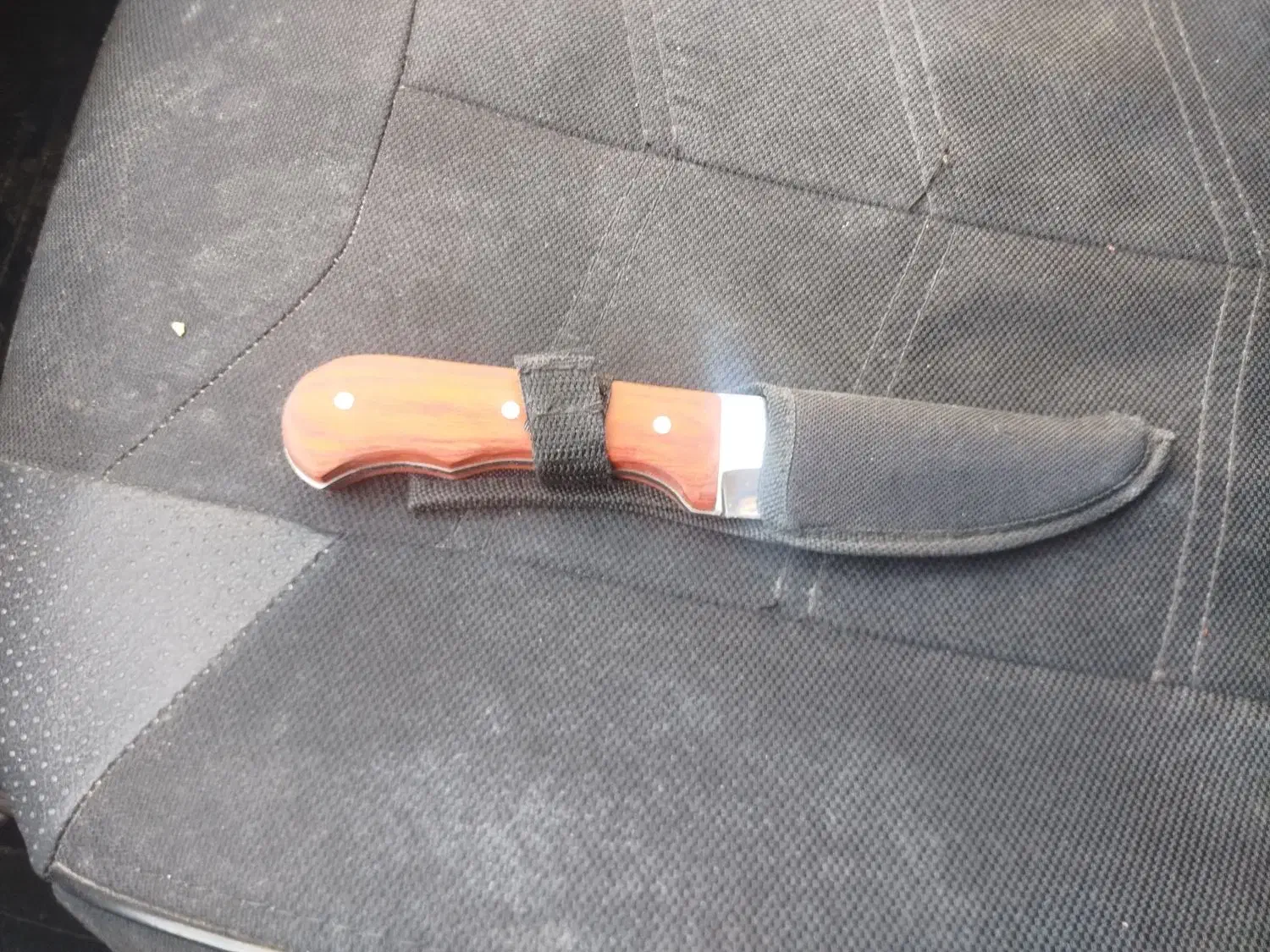 دوتا چاقو کلکسیونی|کلکسیون اشیاء عتیقه|اراک, |دیوار