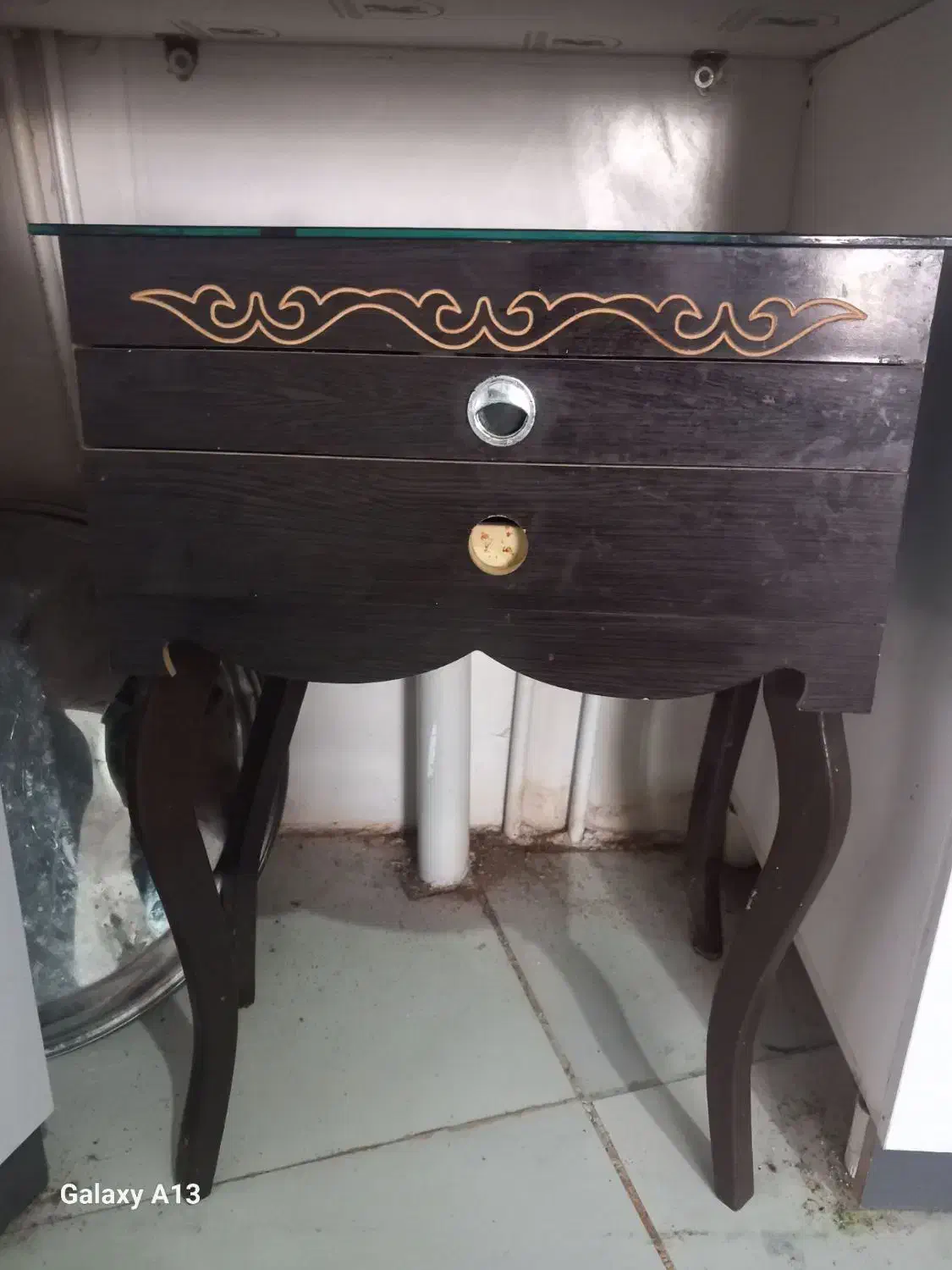 جاقاشقی پایه دار|ظروف سرو و پذیرایی|تربت‌حیدریه, آغوی|دیوار