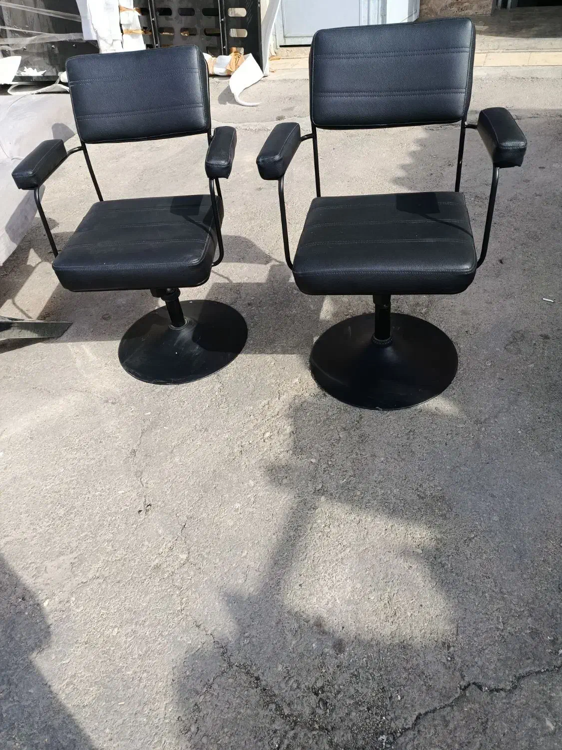 تجهیزات آرایشگاهی قیمت مناسب|آرایشگاه و سالن‌های زیبایی|شیراز, پودنک|دیوار