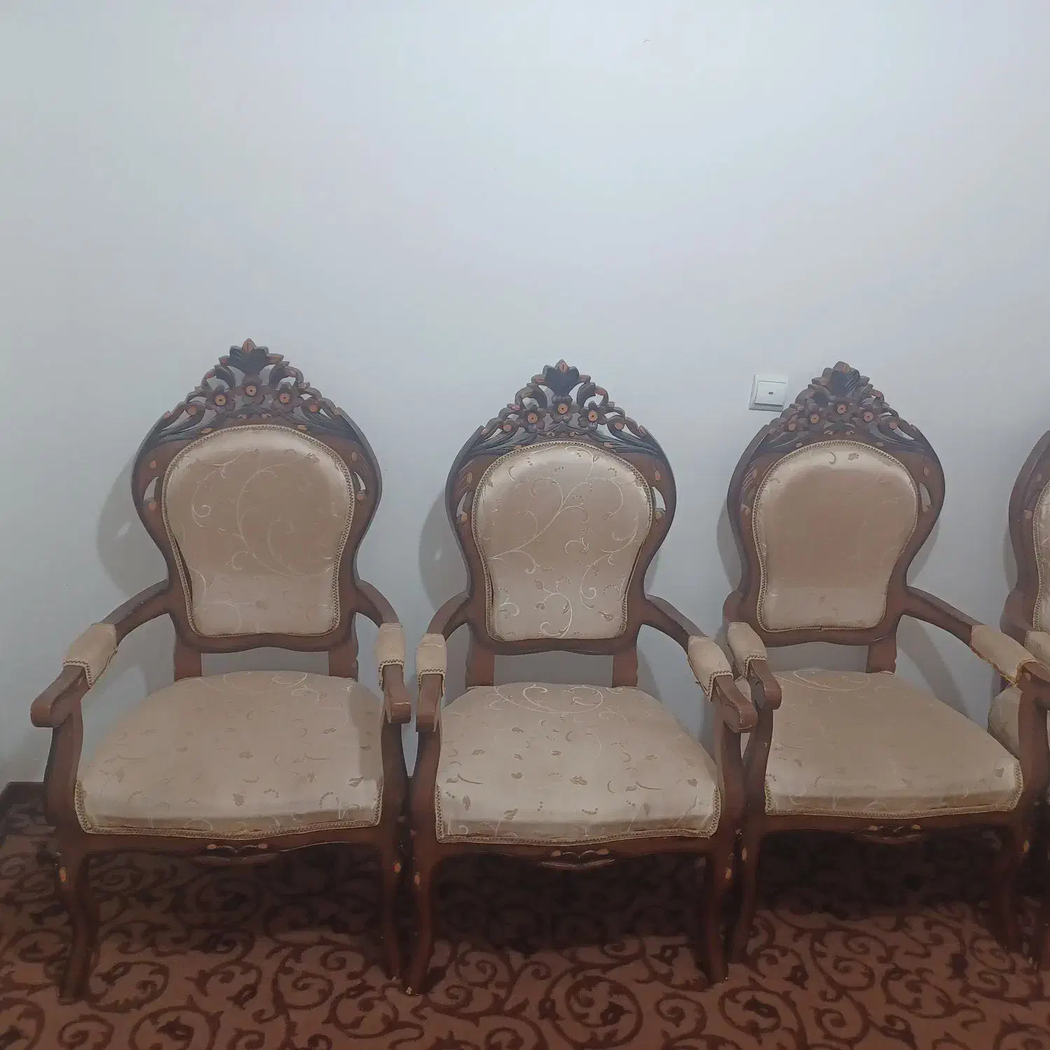 مبل تمیز|مبلمان خانگی و میز عسلی|فولادشهر, مسکن مهر فولادشهر|دیوار