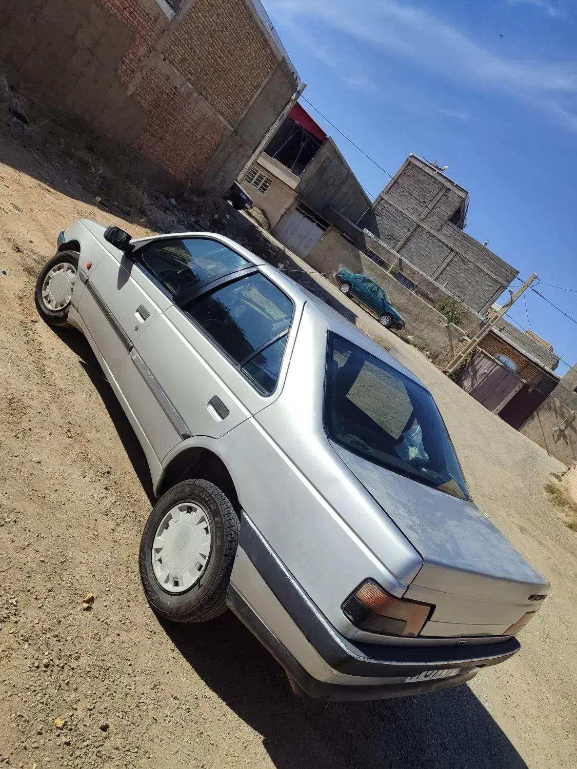 ۴۰۵ مدل ۸۵|خودرو سواری و وانت|قروه, |دیوار