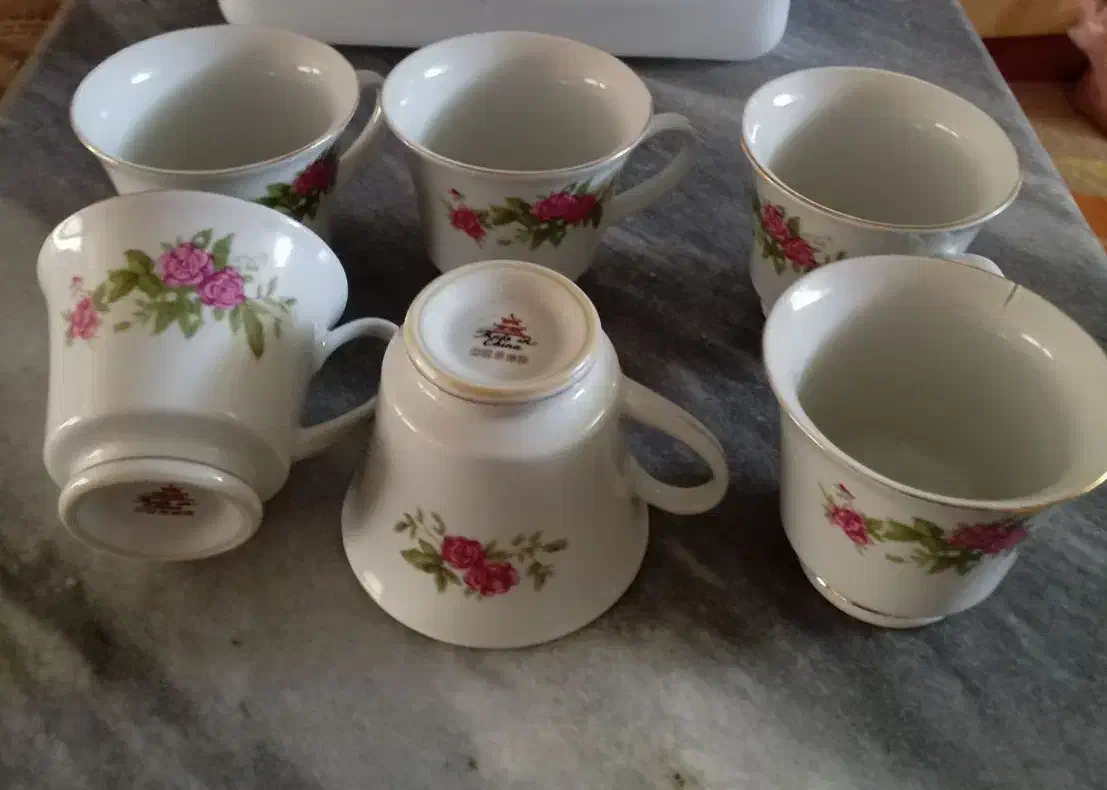 فنجان گل سرخ قدیمی  عتیقه اصل چین|کلکسیون اشیاء عتیقه|تبریز, |دیوار