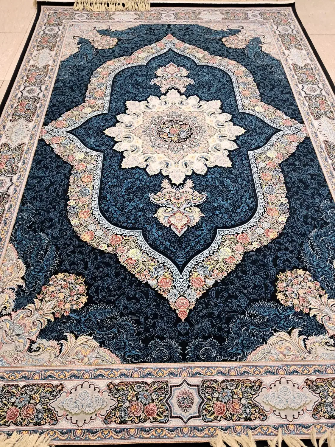 دو جفت فرش ۶متری ۷۰۰شانه تراکم ۲۵۰۰|فرش|ورامین, شهرک مدرس|دیوار