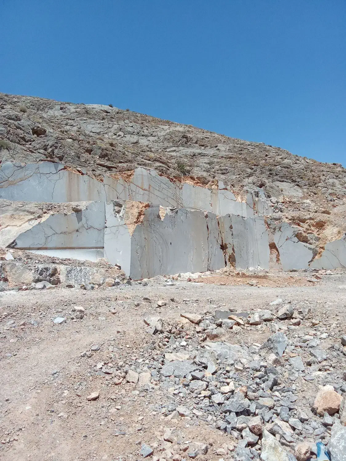 فروش معدن سنگ|فروش زمین و ملک کلنگی|آباده, |دیوار