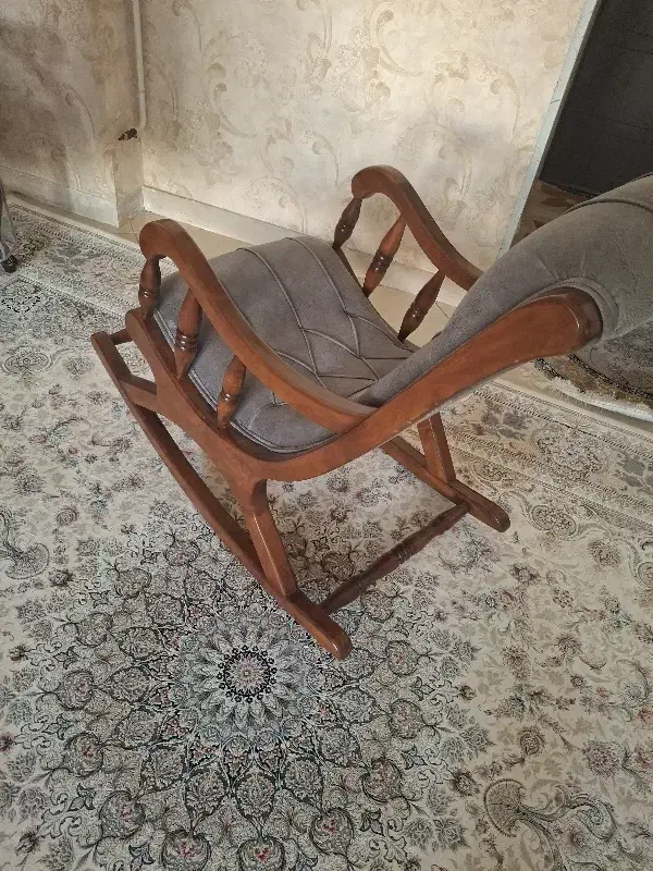 صندلی راک بسیار تمیز در حد نو|صندلی و نیمکت|همدان, |دیوار