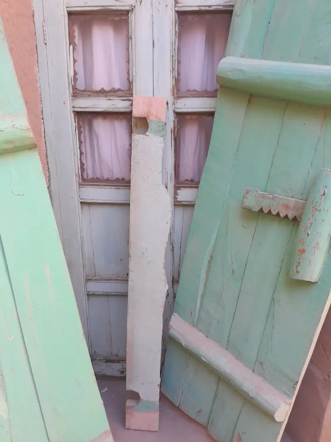 درب چوبی قدیمی|مصالح و تجهیزات ساختمان|تفت, |دیوار