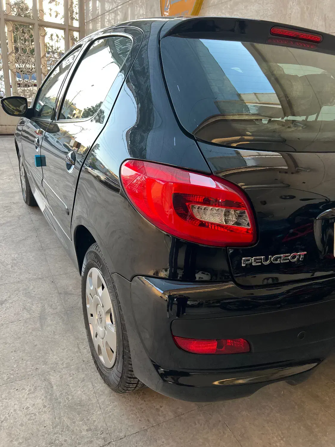 207|خودرو سواری و وانت|شیراز, دباغ خانه|دیوار