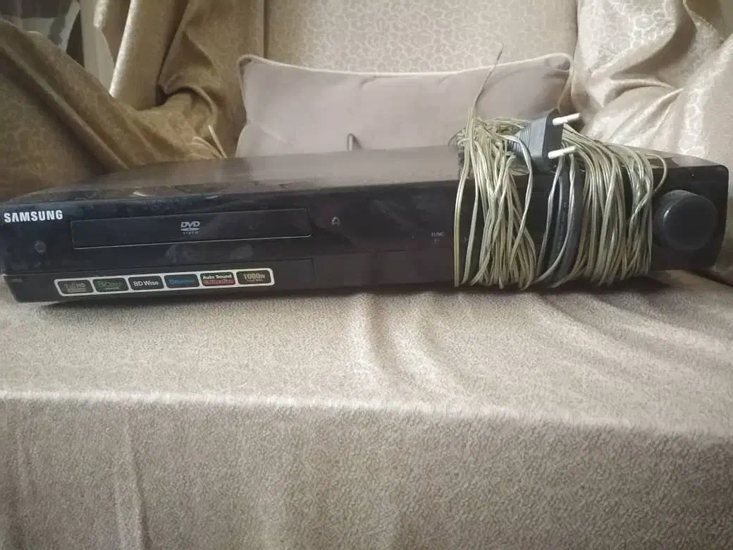 یک دستگاه سینما خانواده سالم|سیستم صوتی خانگی|تهران, حر|دیوار