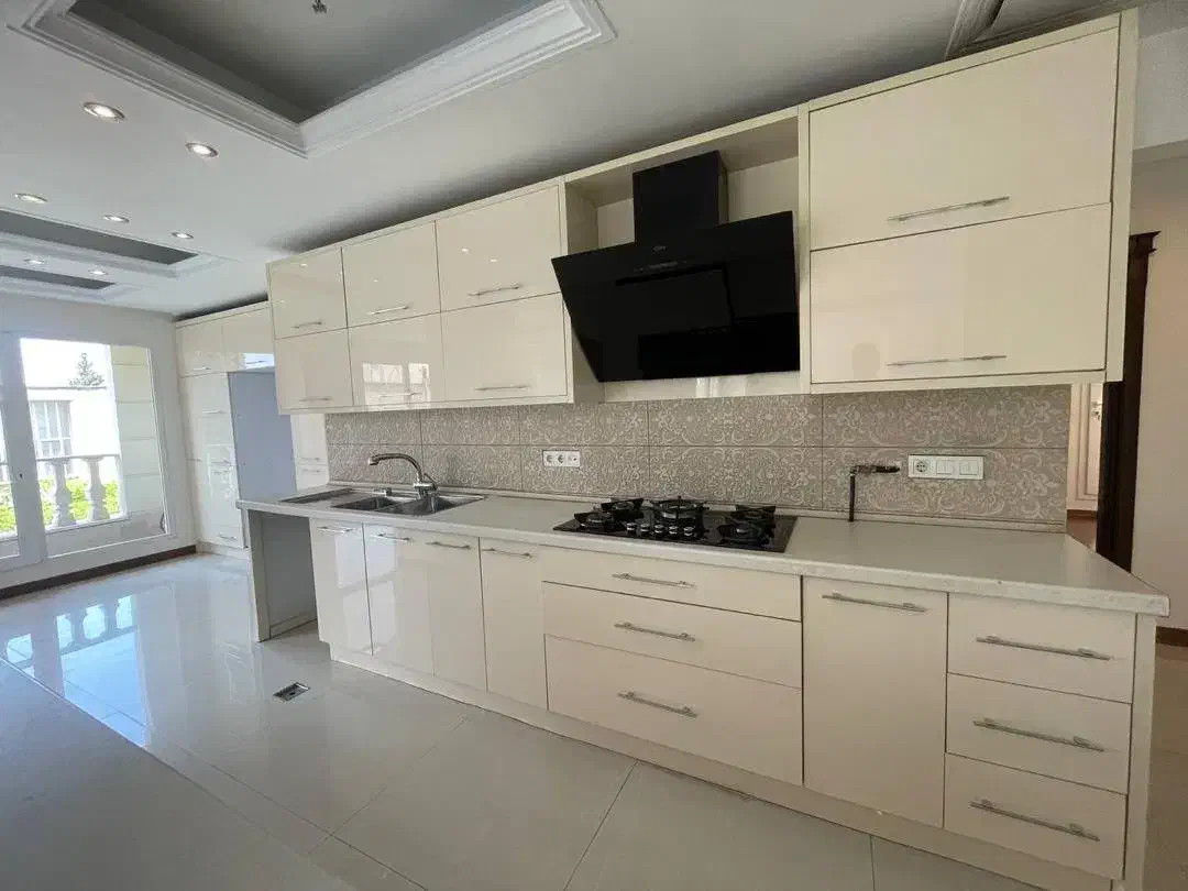 اجاره آپارتمان هروی ۱۳۰متر ۳ خواب فرمت هتلی