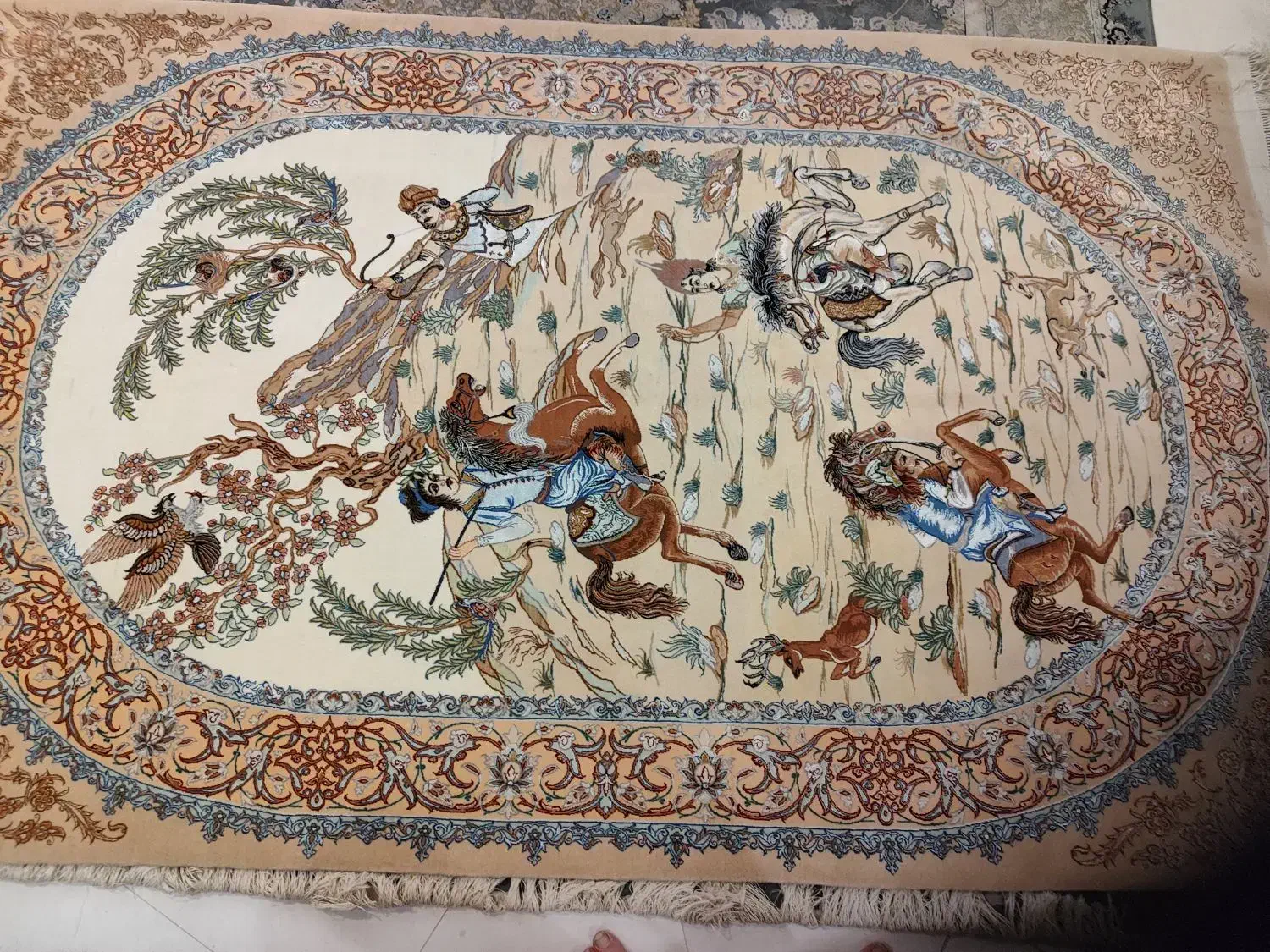 فرش دستباف|فرش|اصفهان, عباس‌آباد|دیوار