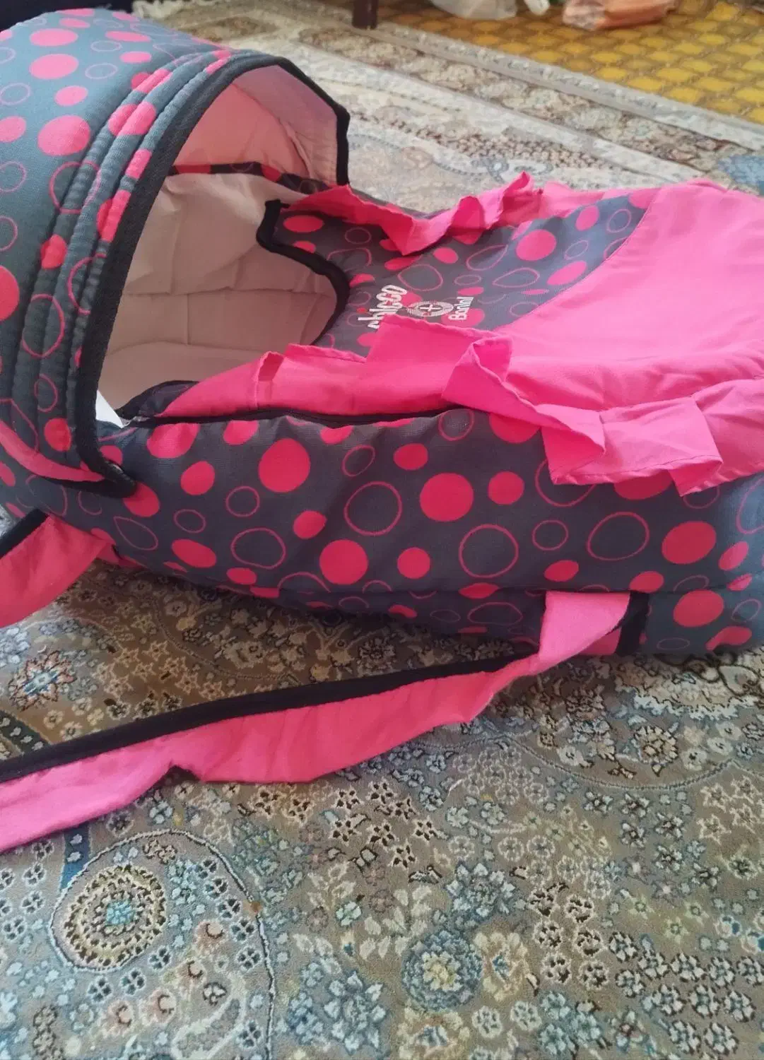 ساک خواب نوازد با لباس و گهواره ثابت|کفش و لباس بچه|شیراز, نیایش|دیوار