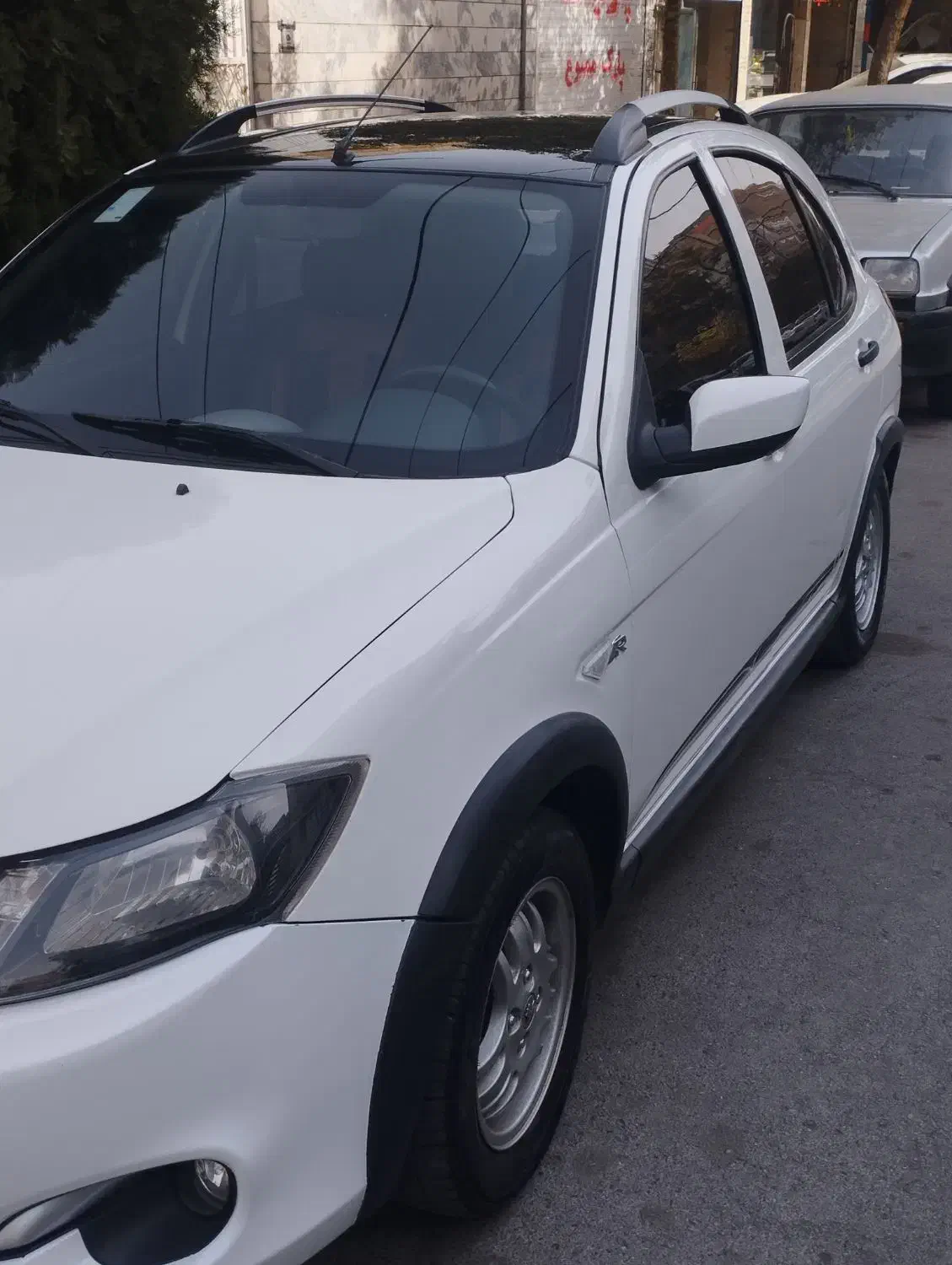 R سفید مشکی 402 رینگ اسپرت|خودرو سواری و وانت|مشهد, شفا|دیوار