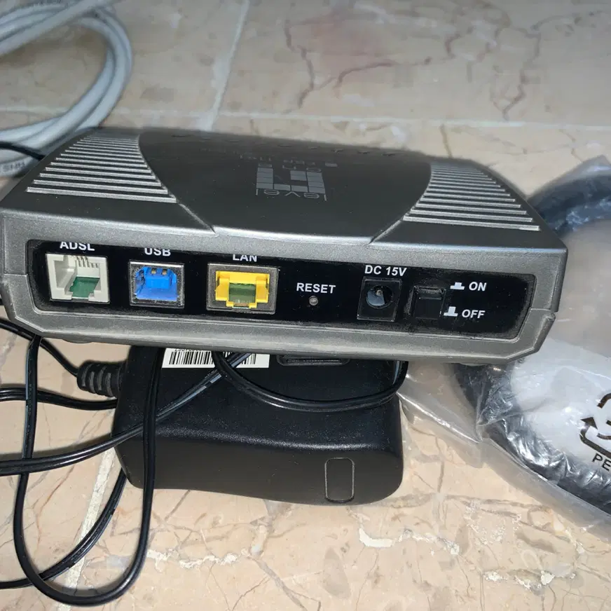 دو دستگاه مودم ADSL سالم|مودم و تجهیزات شبکه|تهران, قلهک|دیوار