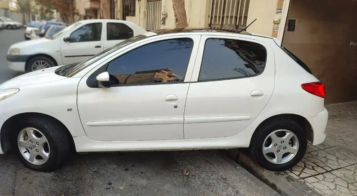 207 1400 پاناروما فابریک|خودرو سواری و وانت|شیراز, زرهی|دیوار