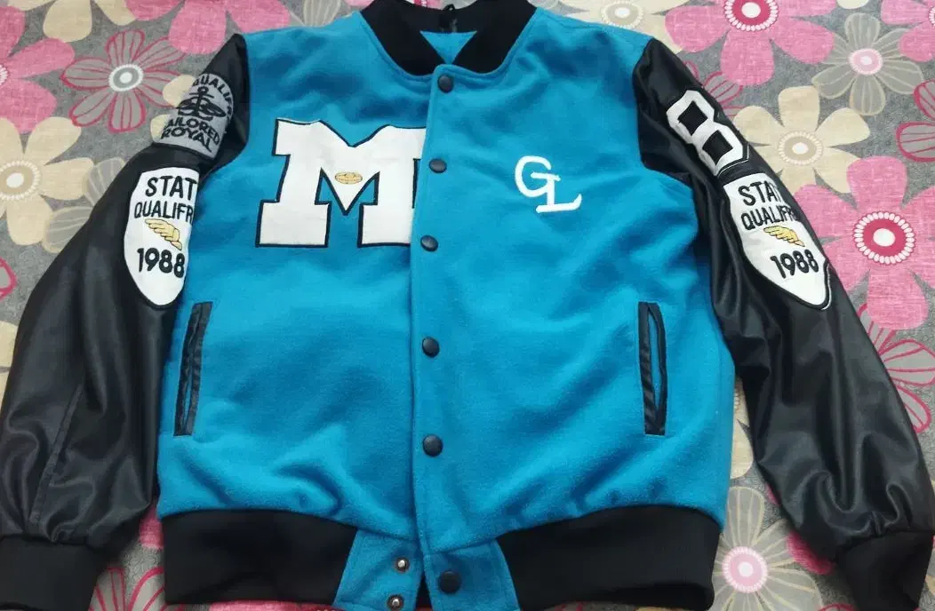 پلیوربر سنین 12الی16سال البته ب جسه بچه ام مونده|کفش و لباس بچه|قروه, |دیوار