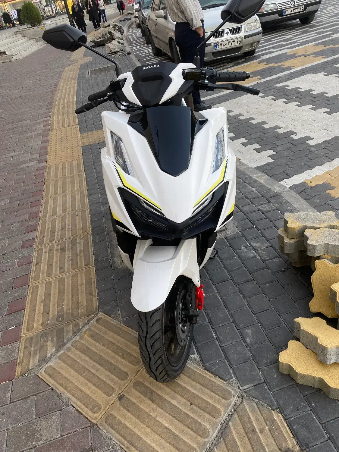 کلیک واریو۱۸۰صفر|موتورسیکلت|تبریز, |دیوار