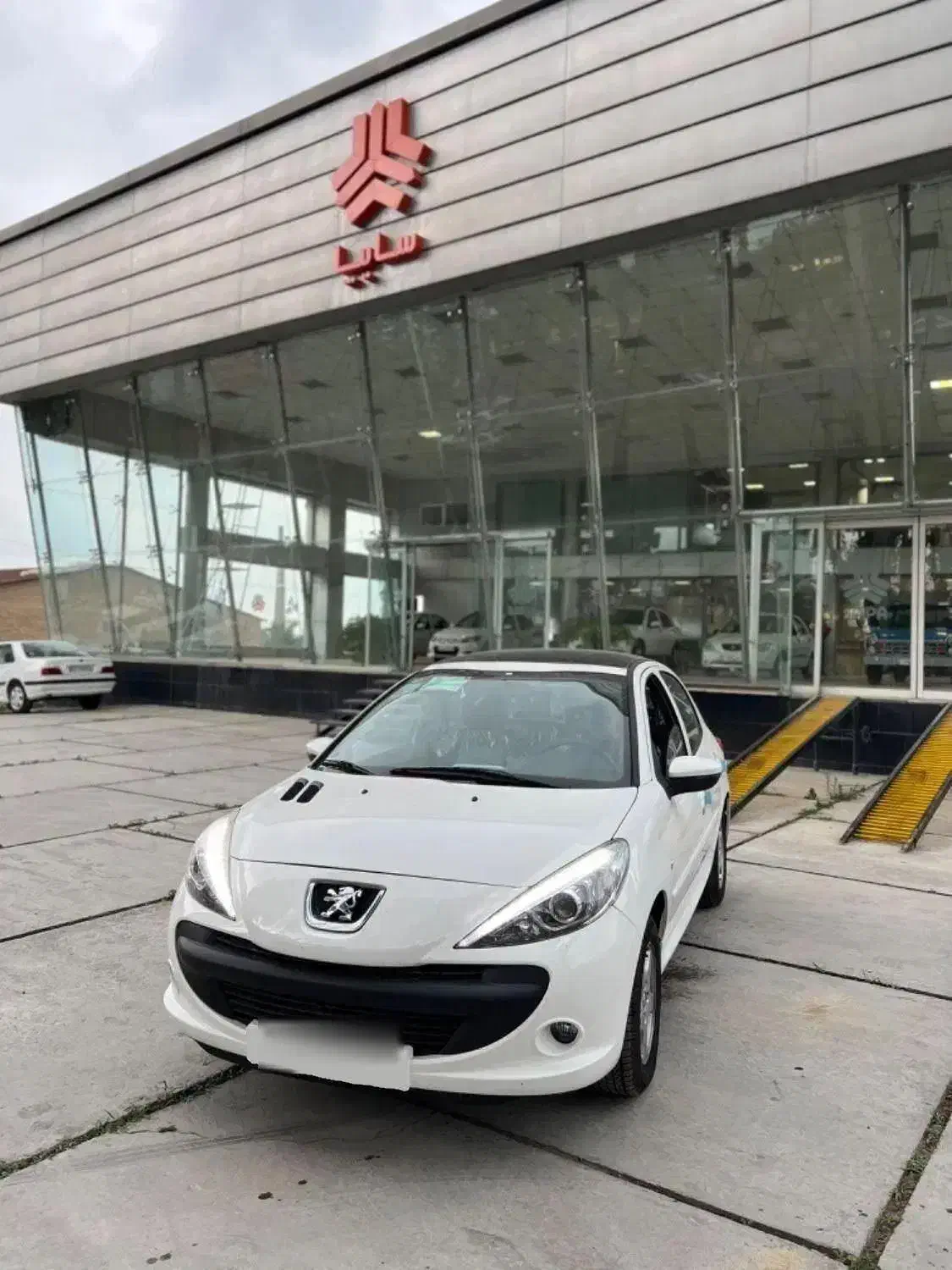 ۲۰۷ پانا سفید ارتقا یافته قالپاق مدل ۱۴۰۴|خودرو سواری و وانت|خورموج, |دیوار