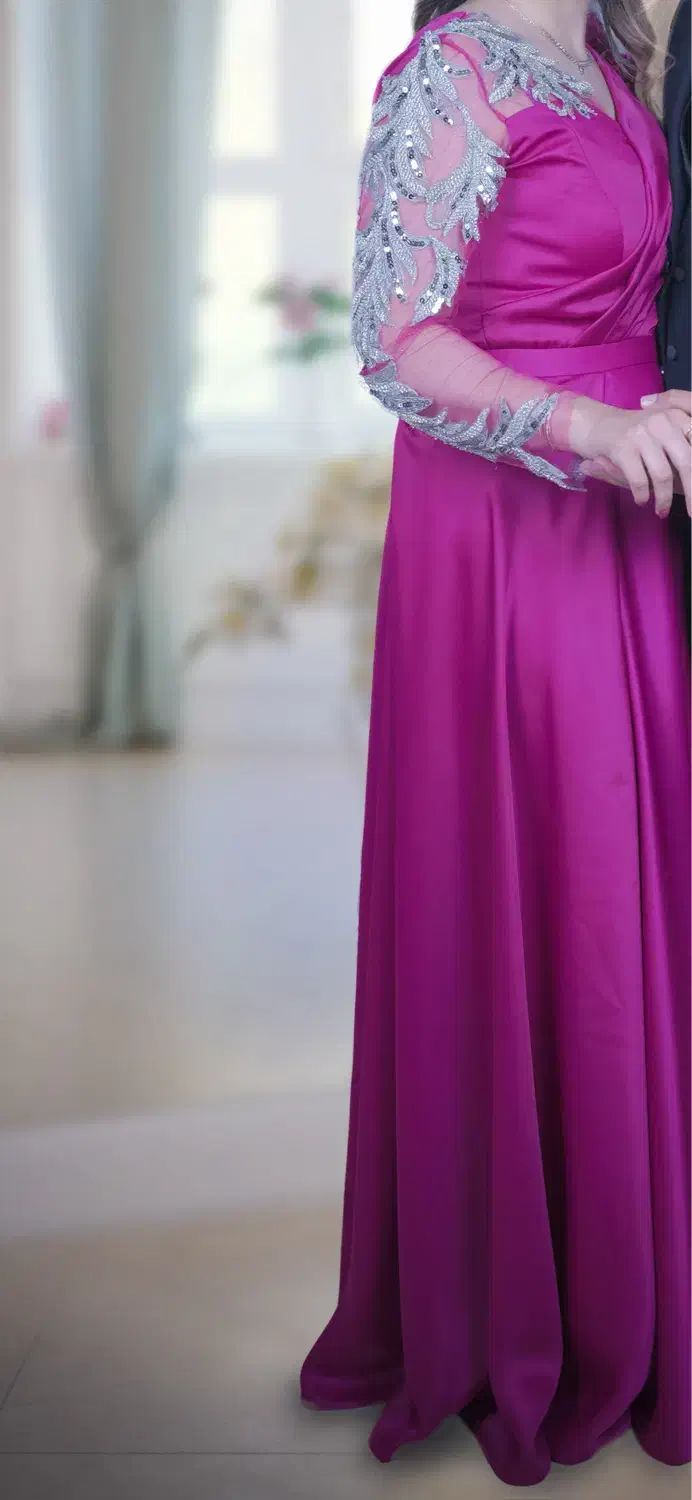 لباس مجلسی|لباس|رشت, پل تالشان|دیوار