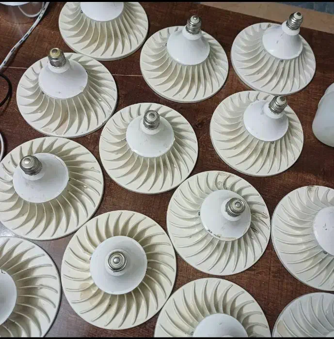 داخل همه چیز رو گفته ام|لامپ و چراغ|بافق, |دیوار