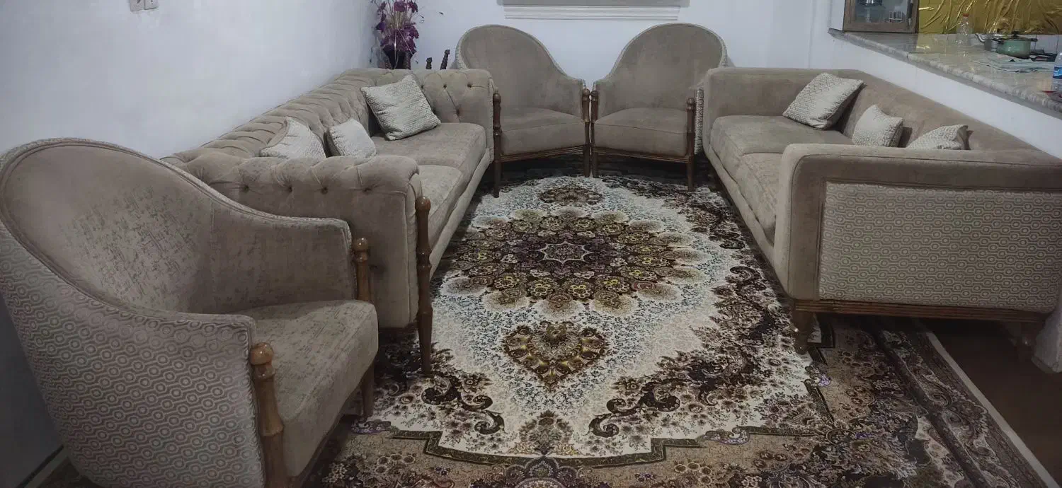 مبل چستر ۹ نفره نو وخیلی تمیز|مبلمان خانگی و میز عسلی|تهران, شهرک گلها (تهرانسر)|دیوار