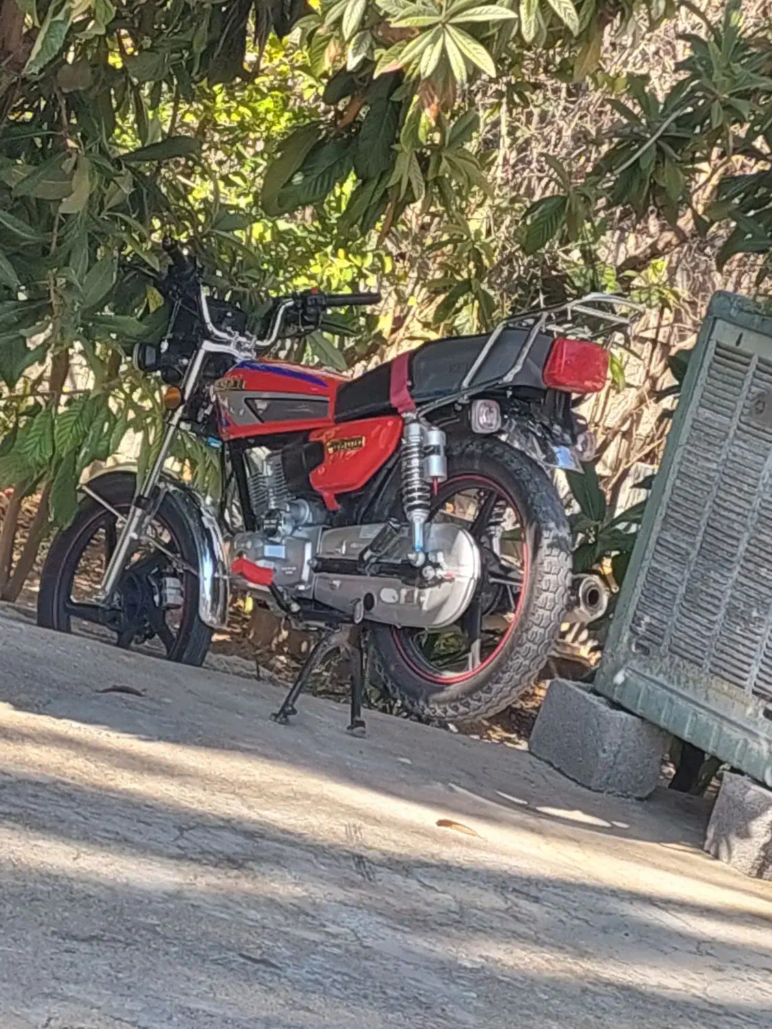 200احسان قرمزی|موتورسیکلت|شیراز, قدوسی غربی|دیوار