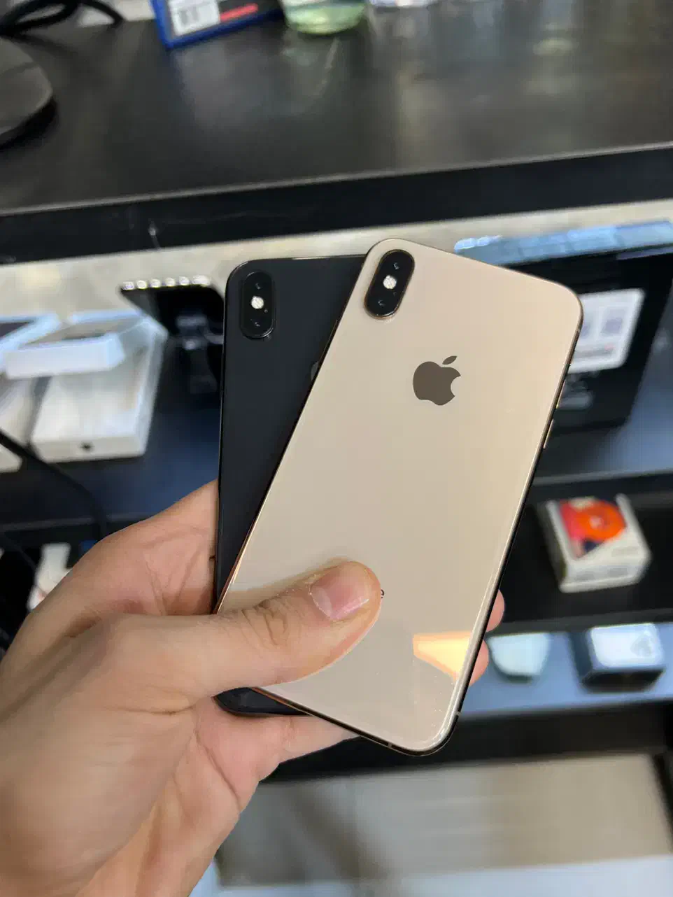 گوشی اپل iphone xs با حافظه ۲۵۶ گیگ|موبایل|کرج, مهرویلا جنوبی|دیوار