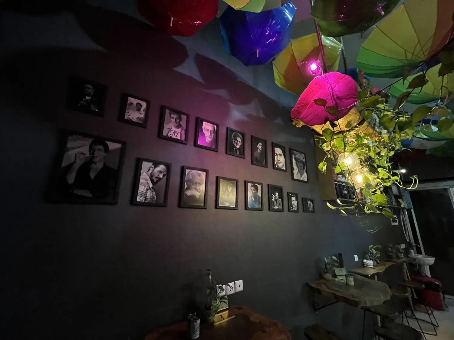 استخدام نیرو برای کافه|استخدام خدمات فروشگاه و رستوران|کازرون, |دیوار