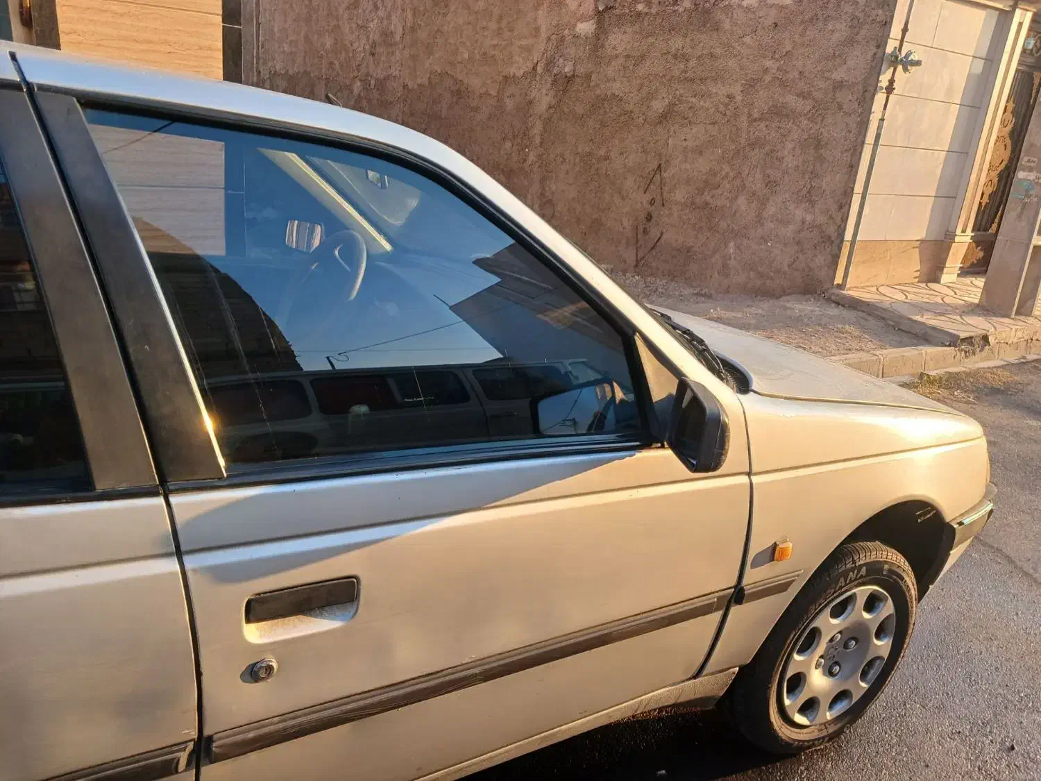 پژو ۴۰۵نقره ای مدل ۸۵|خودرو سواری و وانت|تهران, شهرک فرهنگیان|دیوار