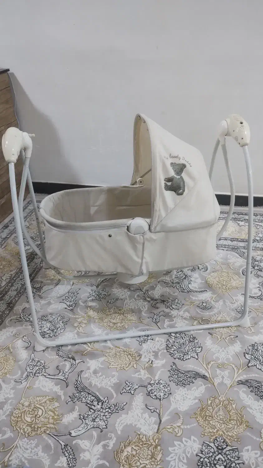 گهواره و تاب  برقی خارجی مارک معروف ببکو|تخت و صندلی بچه|بهبهان, |دیوار